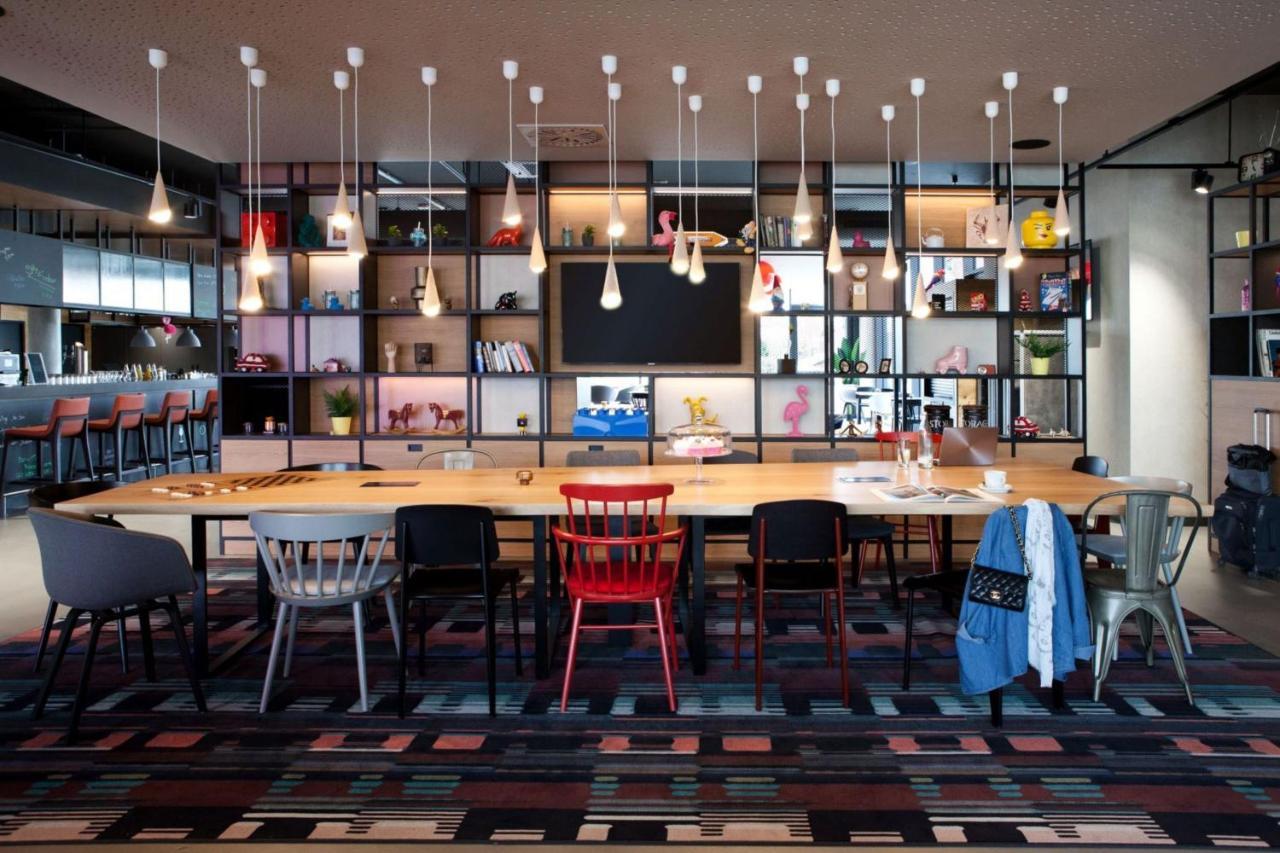 Moxy Rust Hotel Exterior photo