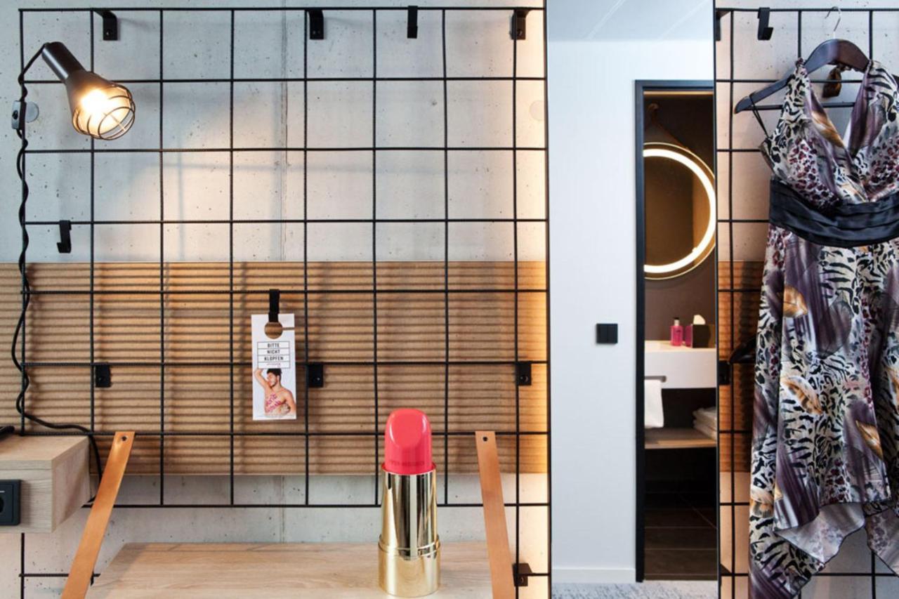 Moxy Rust Hotel Exterior photo
